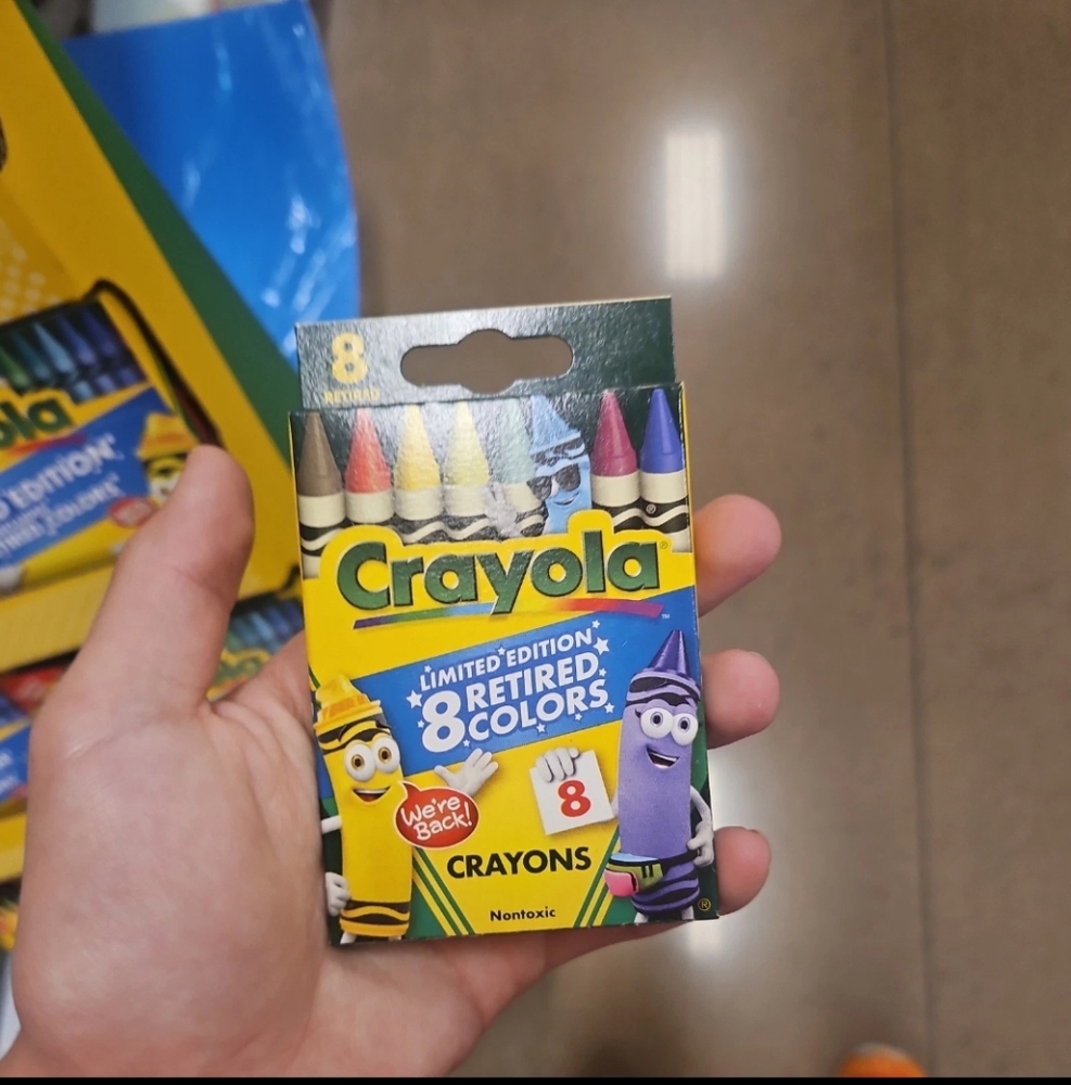 Crayola Crayons Limited Edition With 8 retired colors(1box)